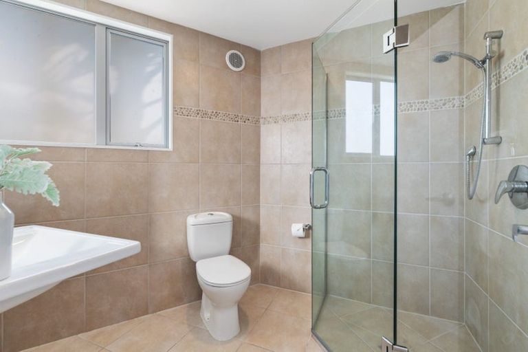 Photo of property in 6b Arkley Avenue, Farm Cove, Auckland, 2012