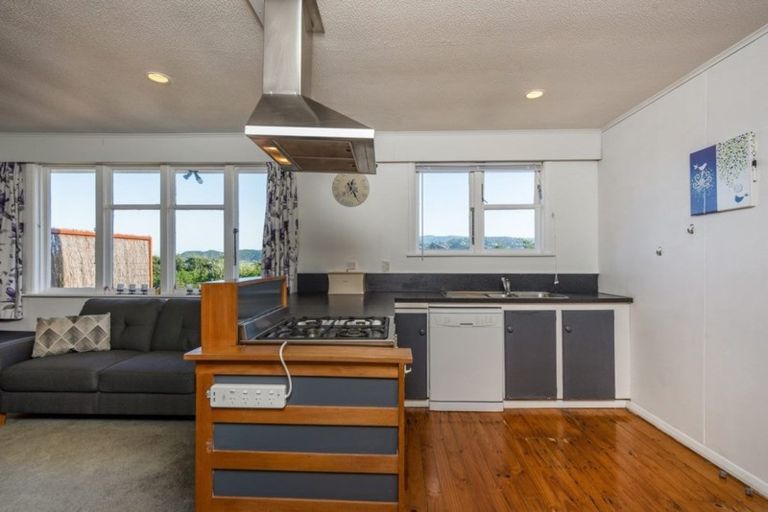 Photo of property in 52 Raukawa Street, Strathmore Park, Wellington, 6022