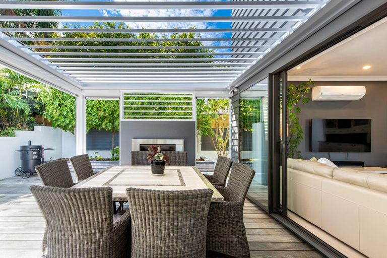 Photo of property in 131 Beach Road, Castor Bay, Auckland, 0620