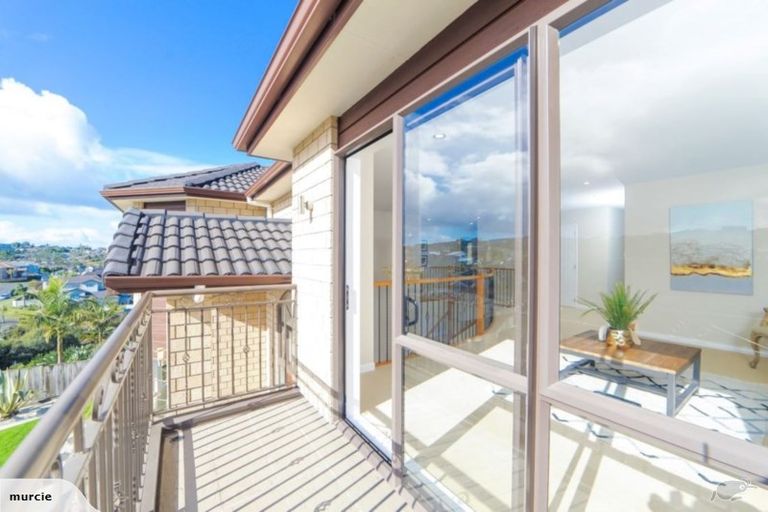 Photo of property in 8 Ilam Lane, Fairview Heights, Auckland, 0632