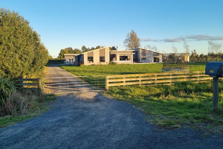 Photo of property in 239 Houchens Road, Glenview, Hamilton, 3282