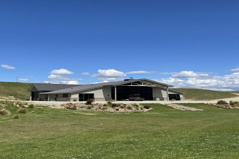 Photo of property in 211 Mcarthur Road, Springvale, Alexandra, 9391