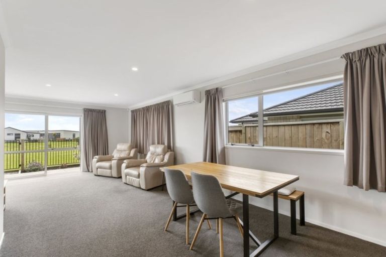 Photo of property in 10 Fuller Street, Papamoa Beach, Papamoa, 3118