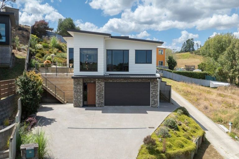 Photo of property in 38 Robertson Street, Raglan, 3225