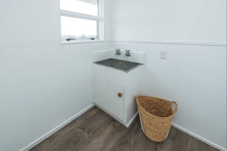 Photo of property in 56 Lee Street, Castlecliff, Whanganui, 4501