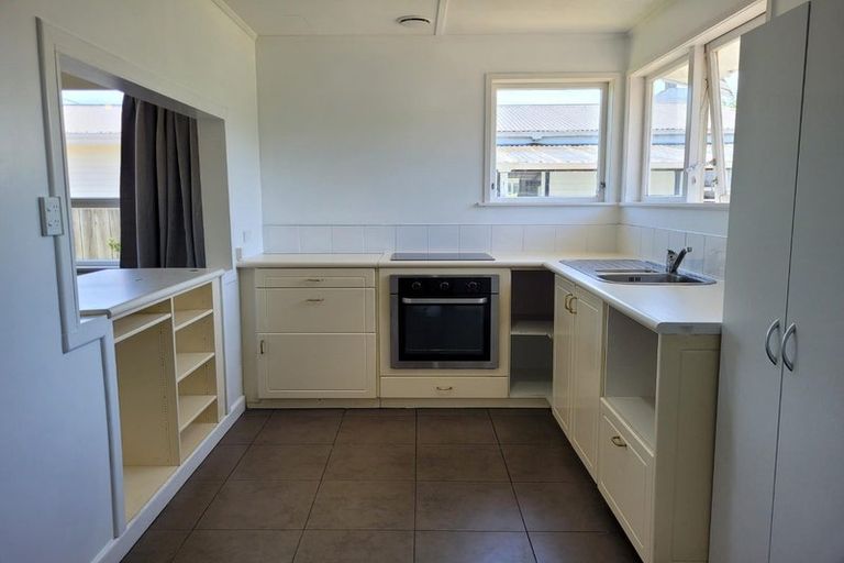 Photo of property in 1 Hardie Grove, Featherston, 5710