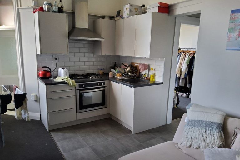 Photo of property in 129 Tasman Street, Mount Cook, Wellington, 6021