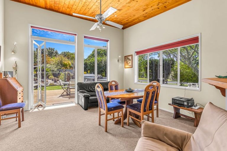 Photo of property in 93 Tarapatiki Drive, Whitianga, 3510