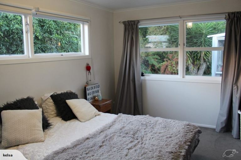 Photo of property in 13 Parkdale Place, Glenview, Hamilton, 3206