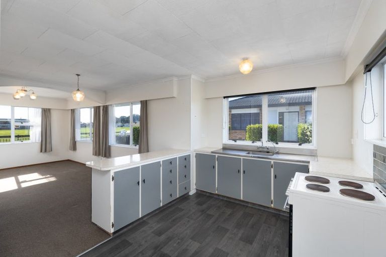 Photo of property in 1/95 Wallace Place, Westown, New Plymouth, 4310