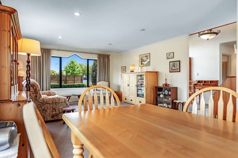 Photo of property in 15 Norfolk Drive, Cambridge, 3434