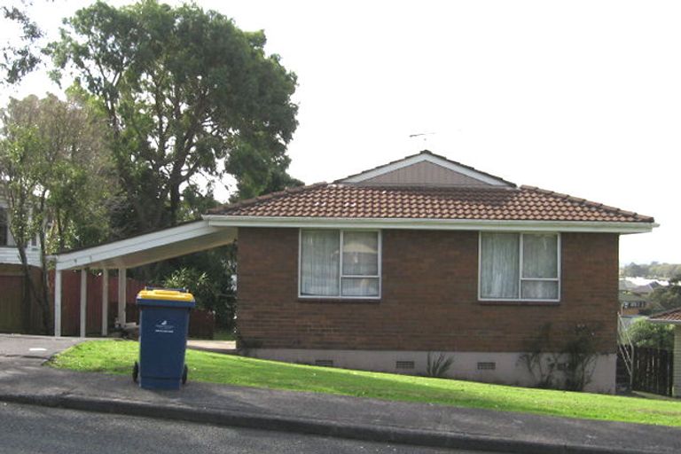 Photo of property in 23 Beauchamp Drive, Massey, Auckland, 0614