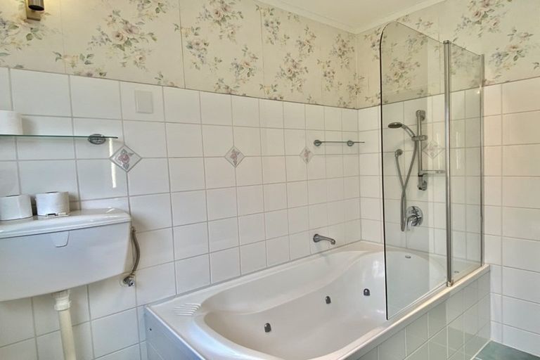 Photo of property in 48-50 Chesterton Street, Johnsonville, Wellington, 6037