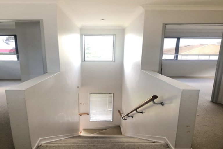 Photo of property in 18 William Roberts Road, Pakuranga, Auckland, 2010