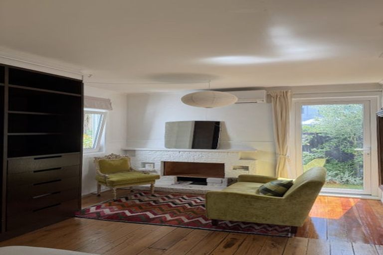 Photo of property in 40 Rambler Crescent, Beach Haven, Auckland, 0626