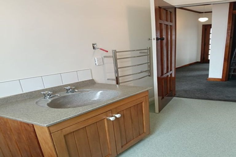 Photo of property in 10 Weymouth Street, New Plymouth, 4310