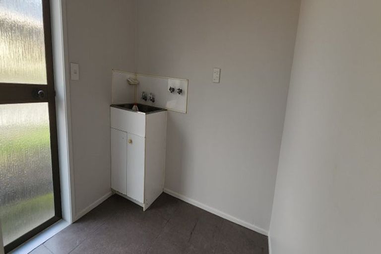 Photo of property in 2/54 Redwing Street, Browns Bay, Auckland, 0630