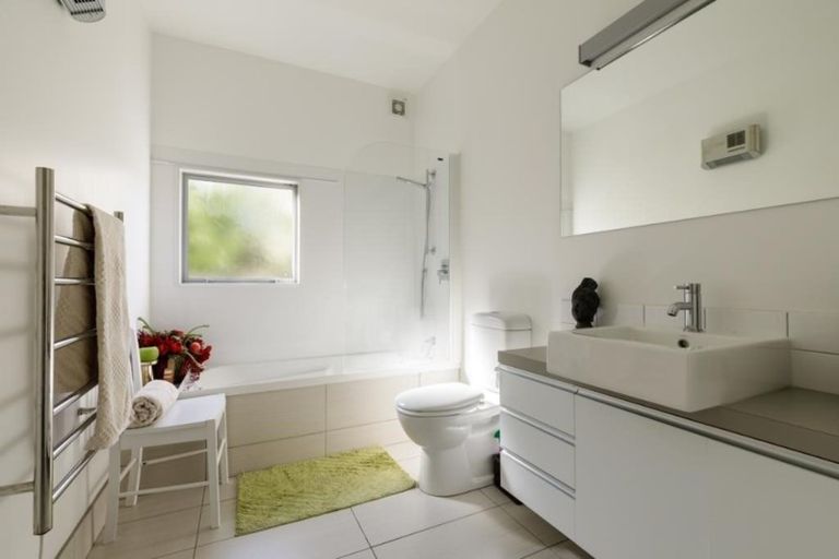 Photo of property in 3 Saddleback Grove, Karori, Wellington, 6012