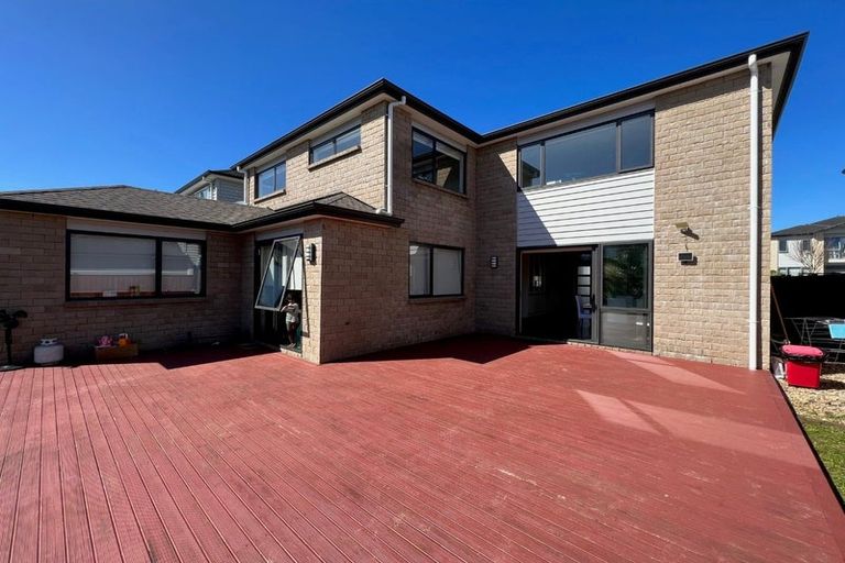 Photo of property in 21 Ballindrait Drive, Flat Bush, Auckland, 2019