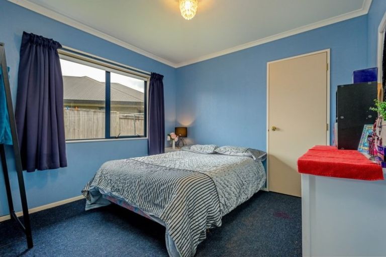 Photo of property in 5 Meridian Grove, Kelvin Grove, Palmerston North, 4414