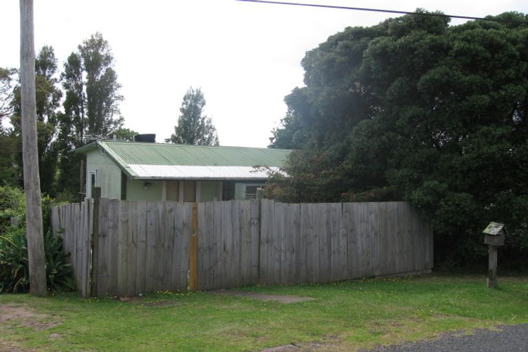 Photo of property in 24 Ridge Road, Oneroa, Waiheke Island, 1081