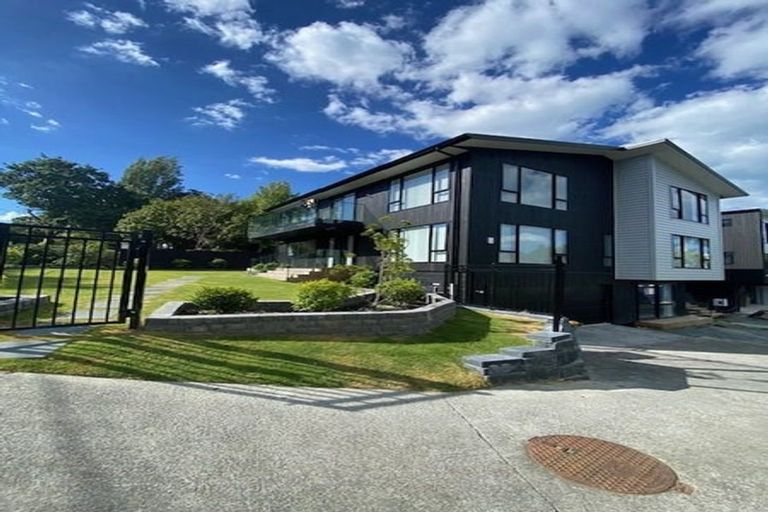 Photo of property in 33a View Road, Campbells Bay, Auckland, 0630
