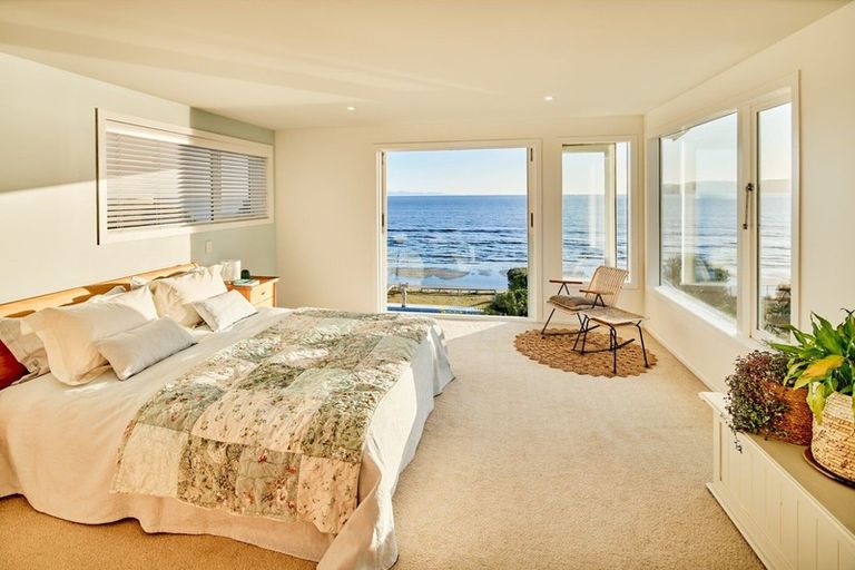 Photo of property in 18 Arawa Street, Raumati Beach, Paraparaumu, 5032