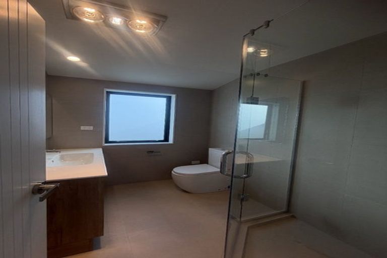 Photo of property in 51 Priestley Drive, Bucklands Beach, Auckland, 2014