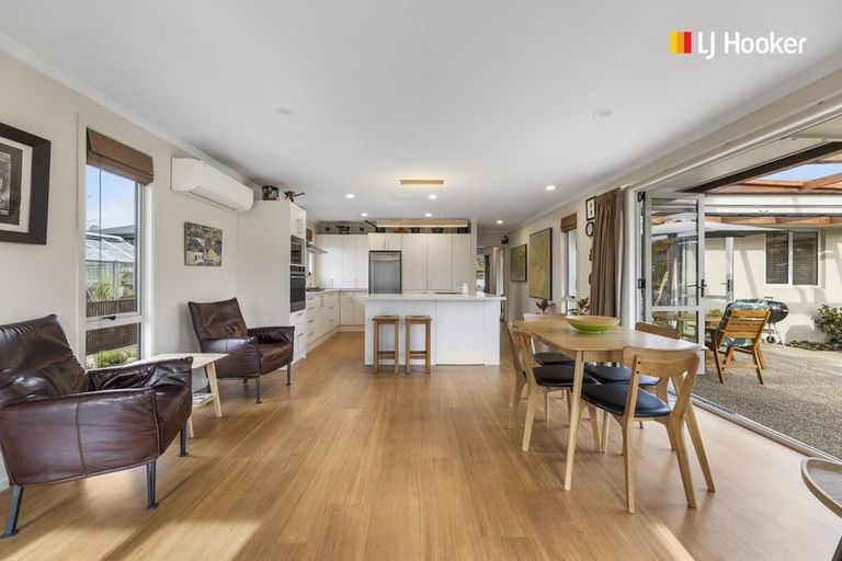 Photo of property in 37 Duxford Crescent, Fairfield, Dunedin, 9018