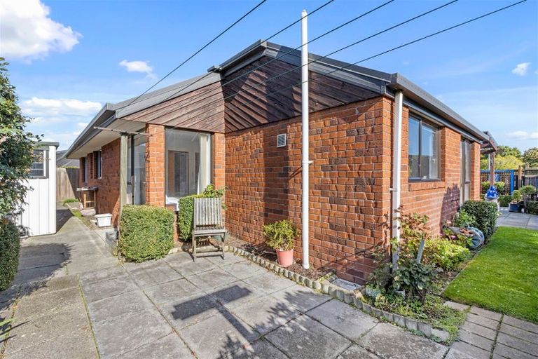 Photo of property in 2/11 Tivoli Place, Bishopdale, Christchurch, 8053