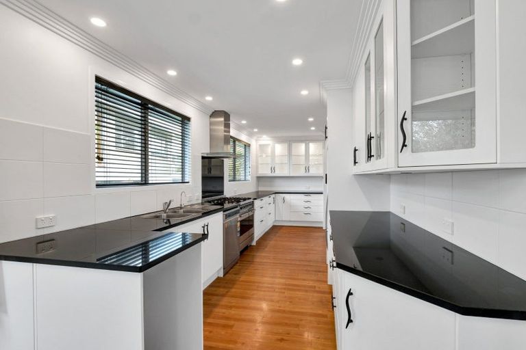 Photo of property in 7 Rennell Street, Frankleigh Park, New Plymouth, 4310