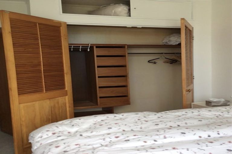 Photo of property in Hobson Court Flats, 57/70 Hobson Street, Thorndon, Wellington, 6011