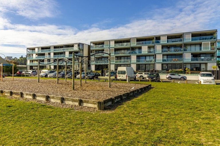 Photo of property in 203/7 Humber Street, Pandora, Napier, 4110