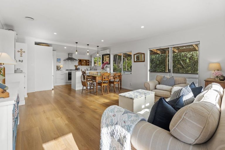 Photo of property in 59b Arran Road, Browns Bay, Auckland, 0630