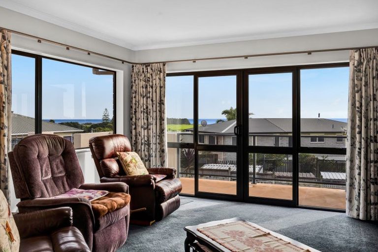 Photo of property in 97 Parklands Avenue, Bell Block, New Plymouth, 4312