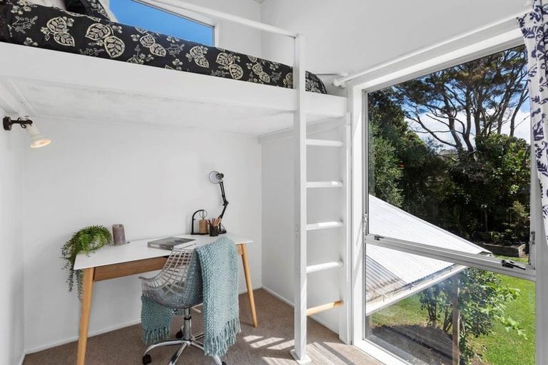 Photo of property in 8 Wiriana Place, Stanmore Bay, Whangaparaoa, 0932