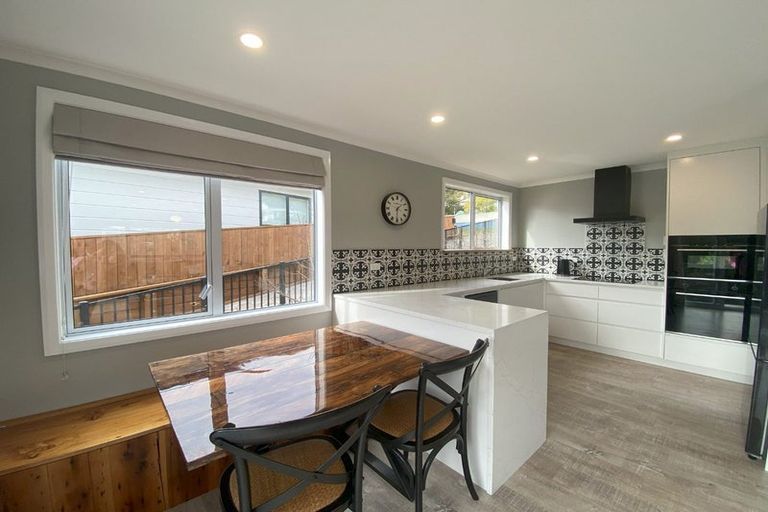 Photo of property in 10 Surrey Street, Picton, 7220