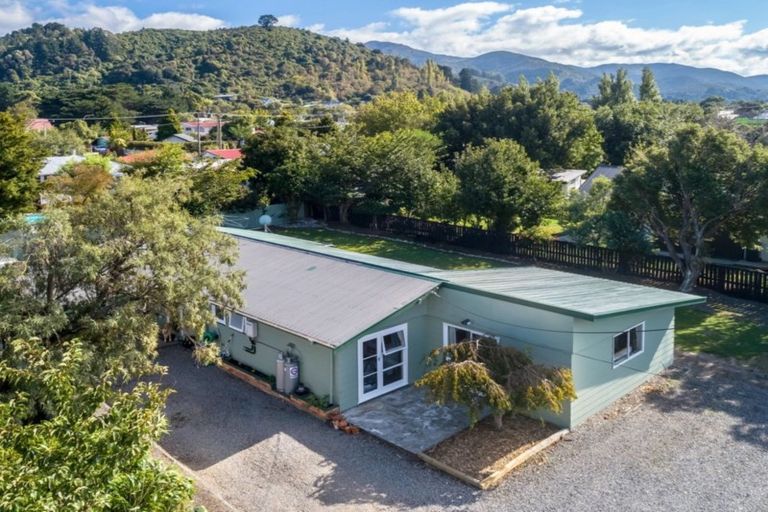 Photo of property in 45f Brandon Street, Featherston, 5710