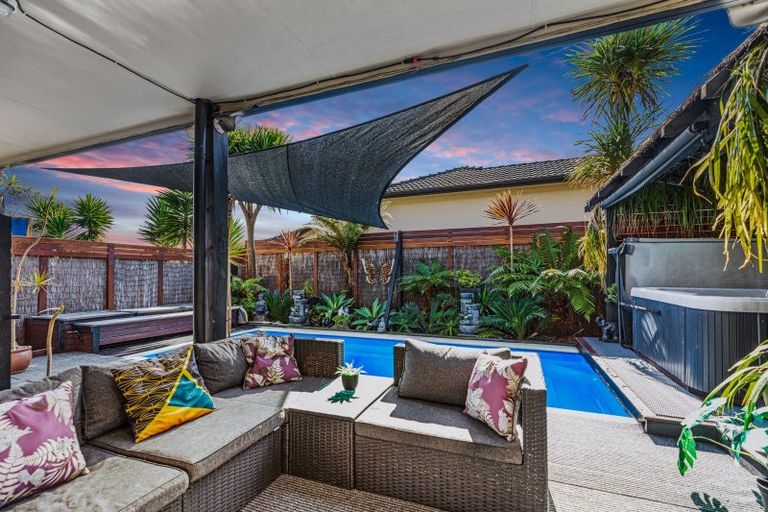 Photo of property in 66 Village Park Drive, Welcome Bay, Tauranga, 3112