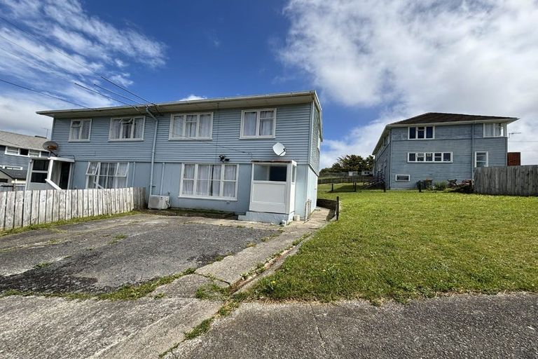 Photo of property in 82-84 Leicester Street, Cannons Creek, Porirua, 5024