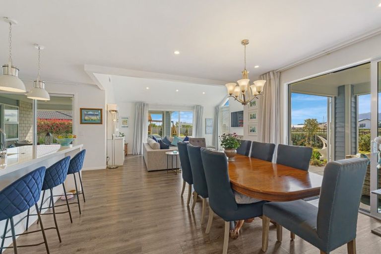 Photo of property in 13 Tuhua Close, Wharewaka, Taupo, 3330