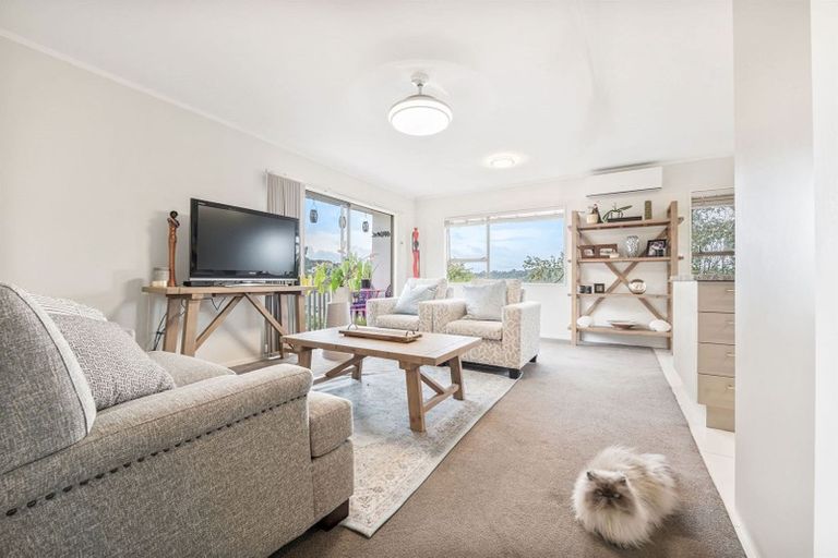 Photo of property in 1/1 Simon Ellice Drive, Bayview, Auckland, 0629