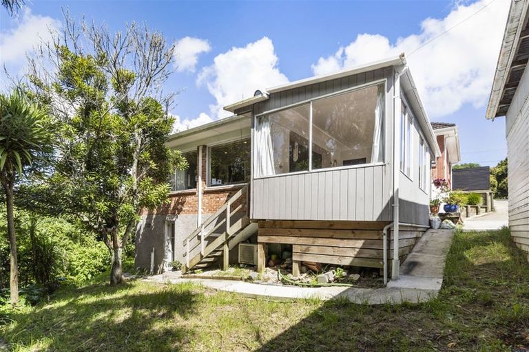 Photo of property in 29a Glenfern Road, Mellons Bay, Auckland, 2014