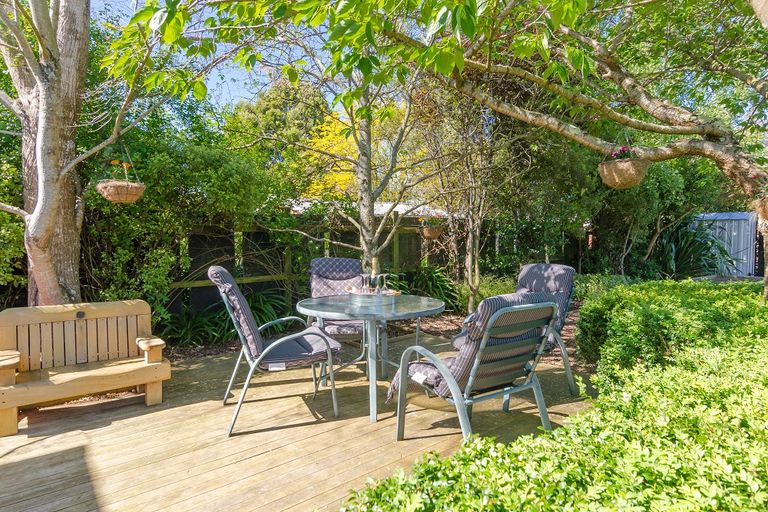 Photo of property in 16 King Street, Carterton, 5713