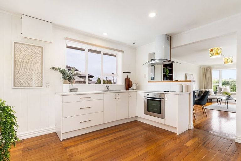 Photo of property in 40 Vancouver Crescent, Wainoni, Christchurch, 8061