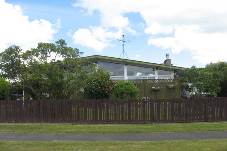 Photo of property in 19 Feasegate Street, Manurewa, Auckland, 2102
