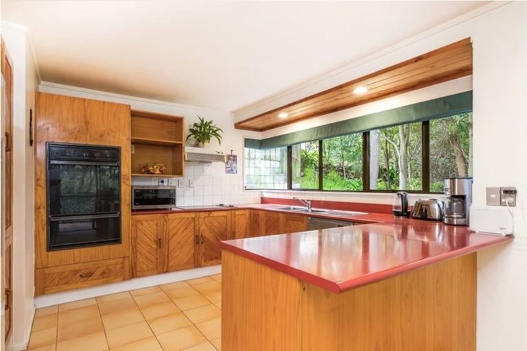 Photo of property in 2/9 Titoki Avenue, Waipahihi, Taupo, 3330