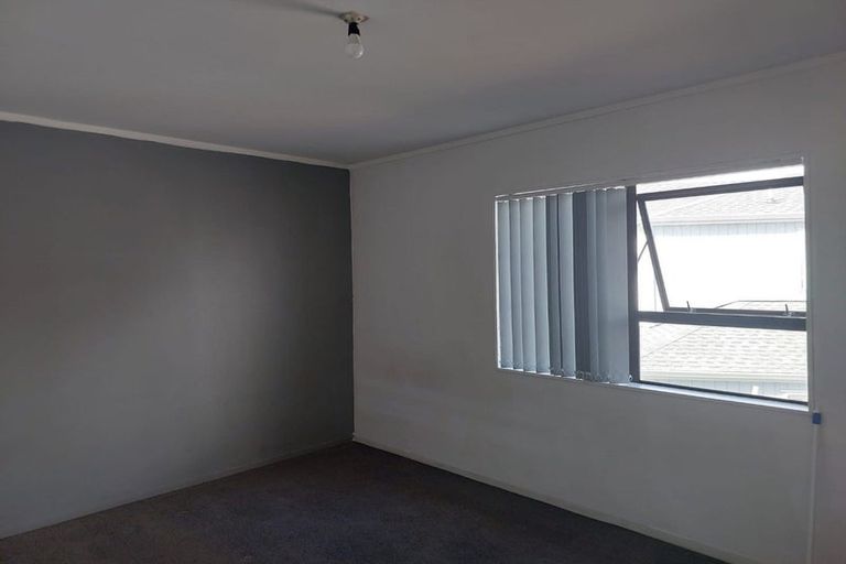 Photo of property in 42 Everglade Drive, Goodwood Heights, Auckland, 2105