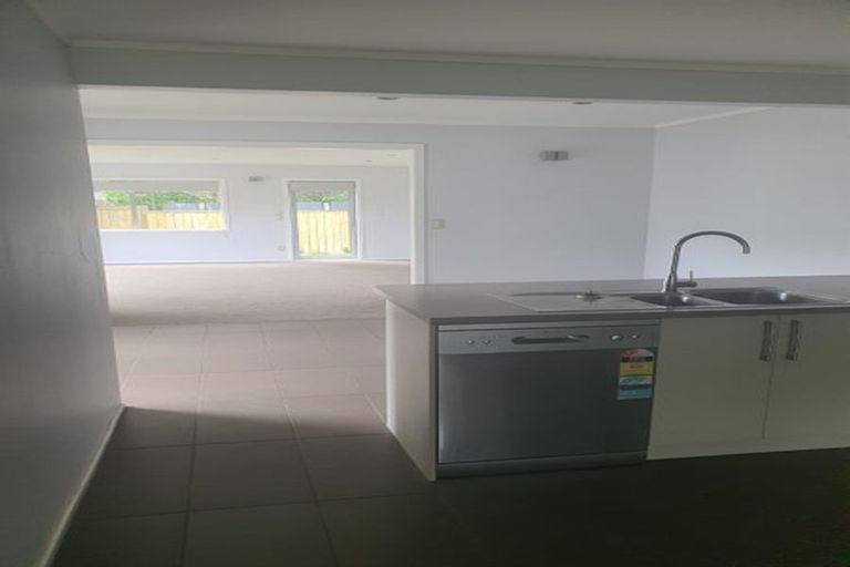 Photo of property in 15 Wood Street, Wainuiomata, Lower Hutt, 5014