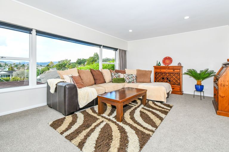 Photo of property in 10 Kavanagh Place, Opaheke, Papakura, 2113